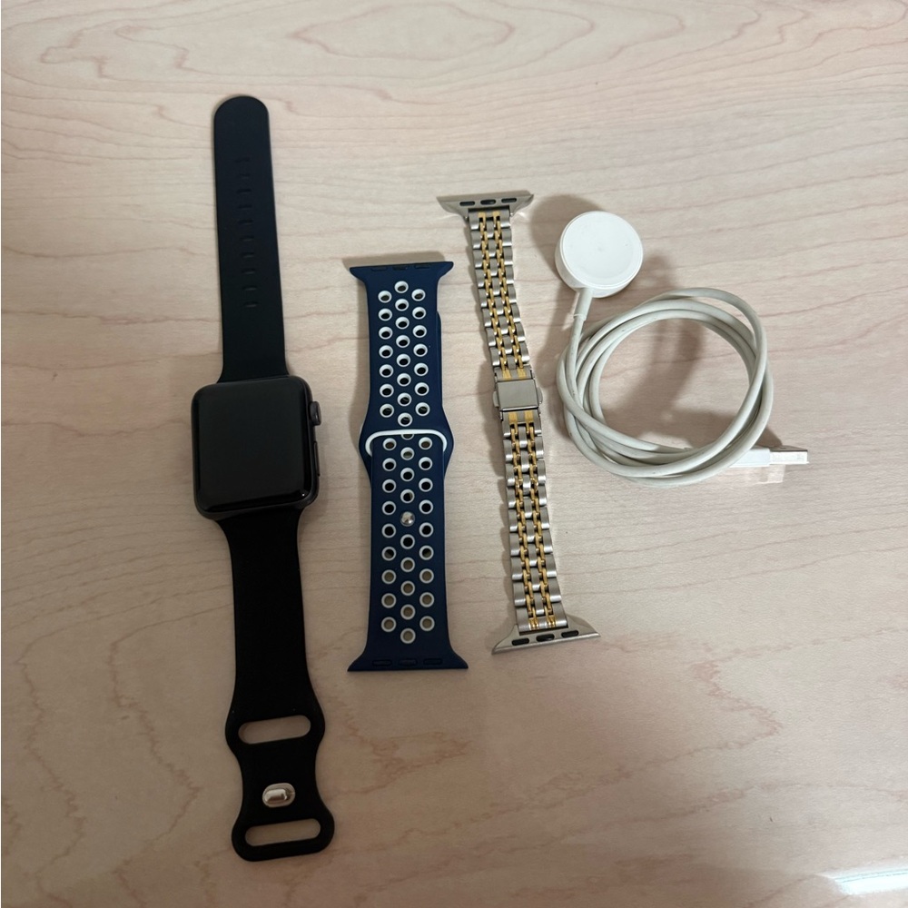 Apple Smartwatch with Multiple Bands